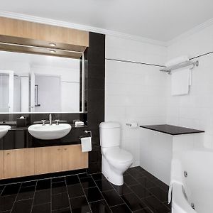 One-Bedroom Deluxe Apartment